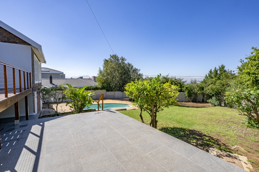 4 Bedroom Property for Sale in Welgemoed Western Cape